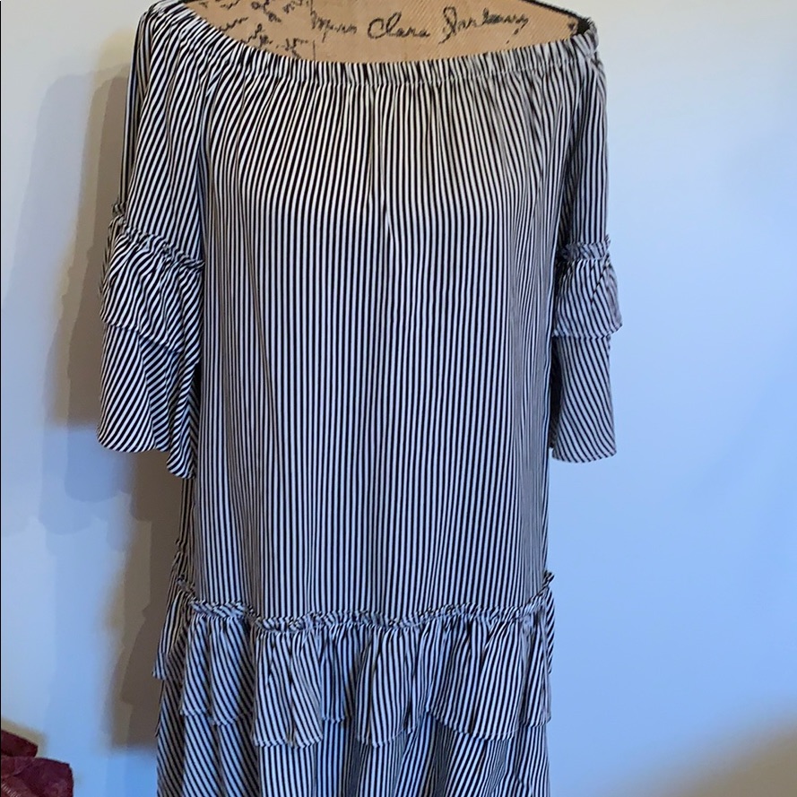 Forever21 Dress 588 B 30